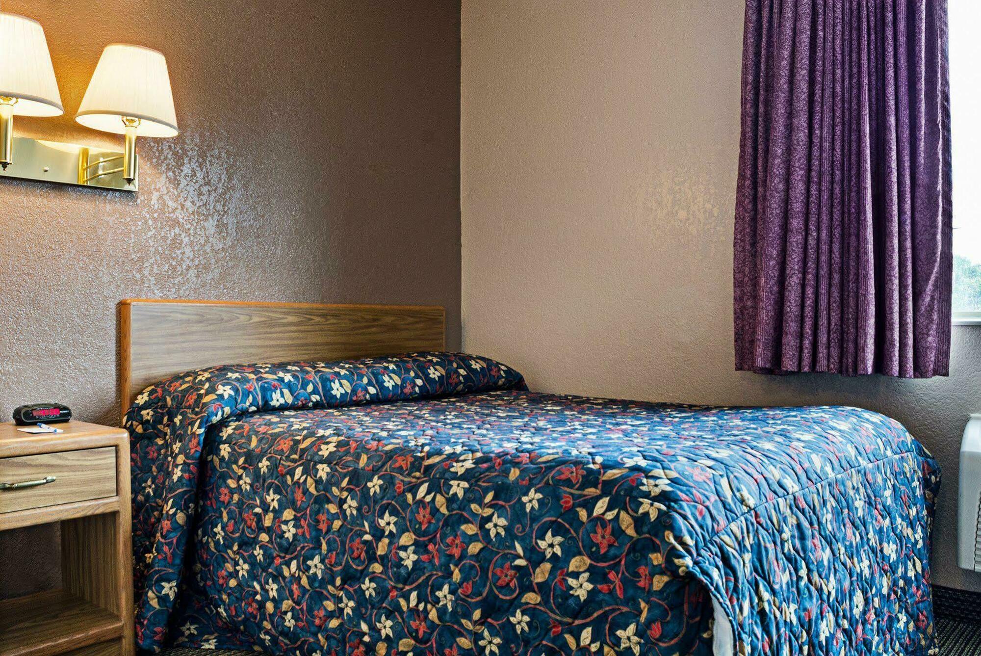 Rodeway Inn Fargo Eksteriør bilde